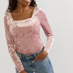 Francesca's NWT Women's Size M Rose Pink Stacy Square Neck Velvet Bodysuit